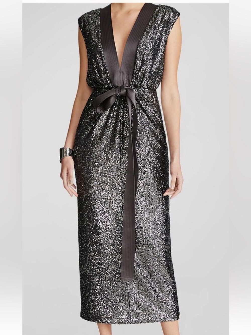 Halston Ranae Silver Gunmetal Gray Sequin V-Neck Dress size 4